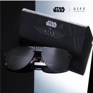 Star Wars x DIFF Black Sunglasses Darth Vader